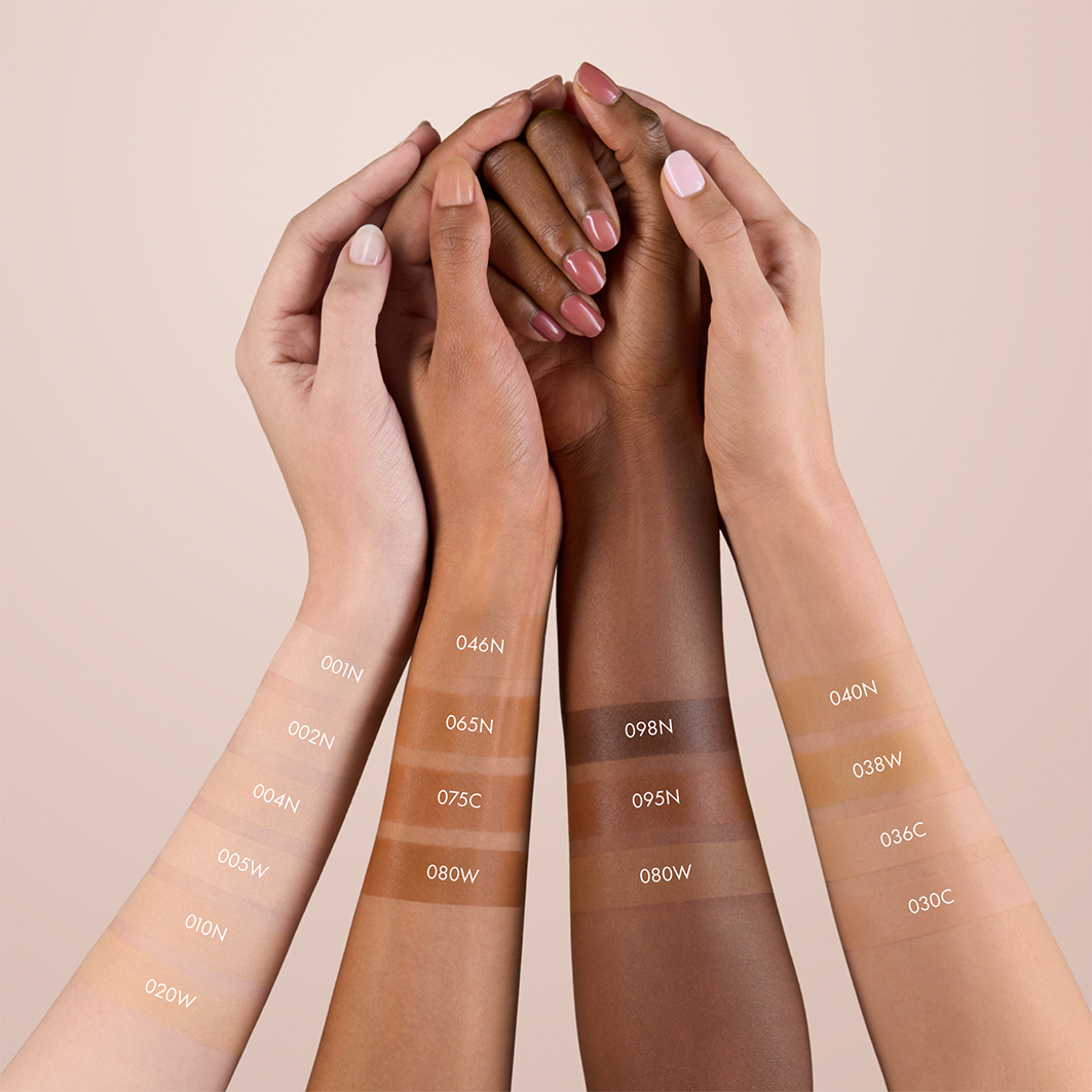 Тональная сыворотка Nude Drop Tinted Serum Foundation, тон 040N от Catrice + 4
