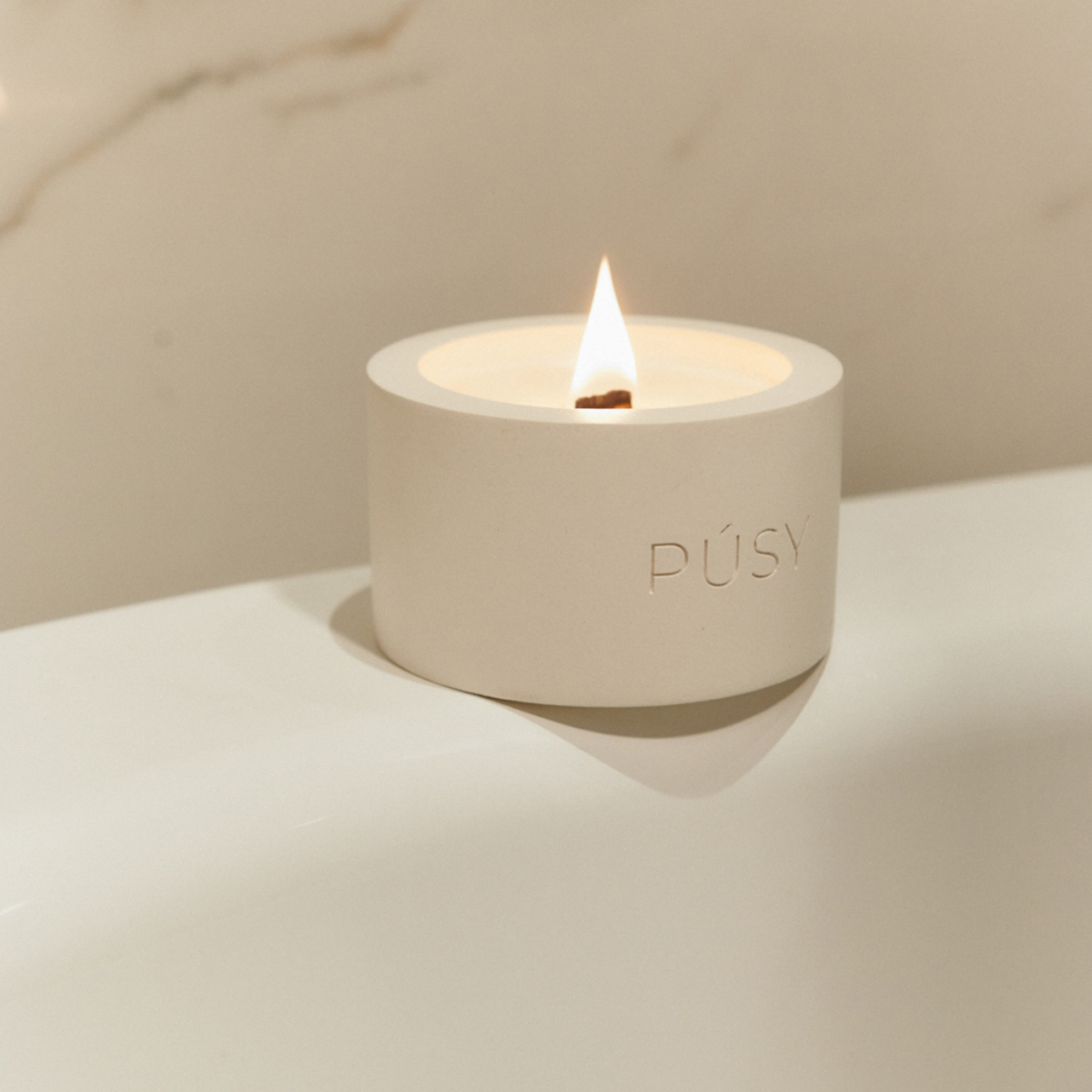 Свеча ароматическая Home Candle Tobacco-Pepper-Vanilla 200мл от PÚSY + 3